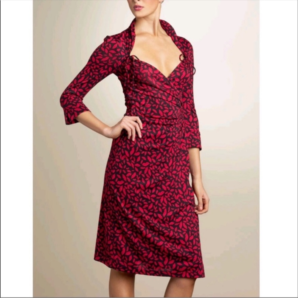 Diane Von Furstenberg Gildred Wrap Dress 100% Silk